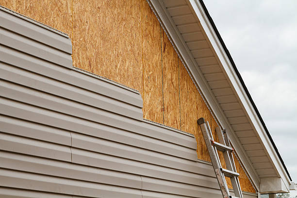 24/7 Emergency Siding Repair experts in West Granby, CT